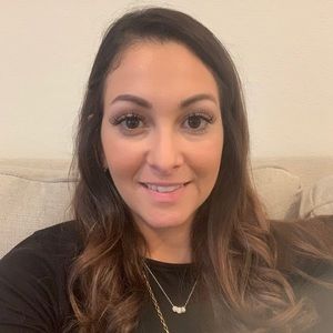 Meet your Posher, Lanay